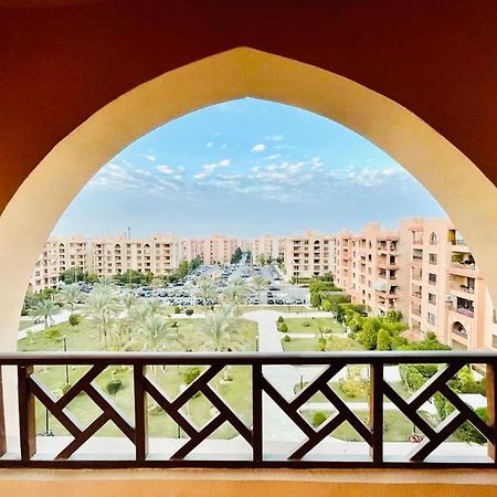 Luxurious 3 Bedroom Rustic Apartment Overlooking Huge Garden - For Families And Couples Cairo Exterior photo